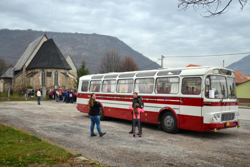 Vlakom za UNESCOM - Vlakom a retrobusom do Domice 17.11.2017