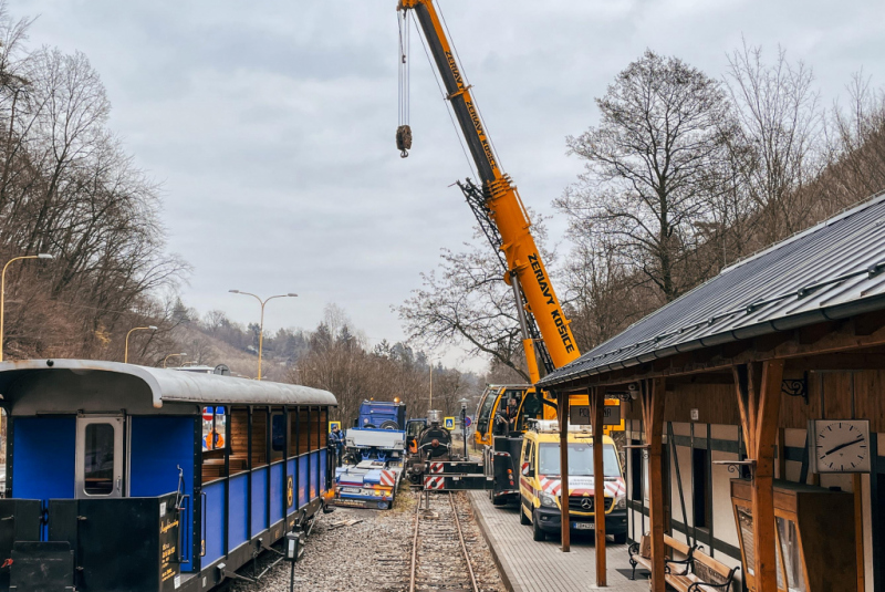 Oprava Katky vyvrcholí lakovaním v DPMK